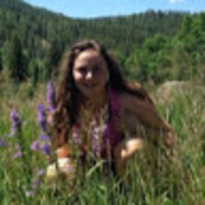 Meet your Posher, Lara